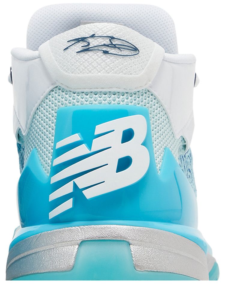 New Balance KAWHI Christmas