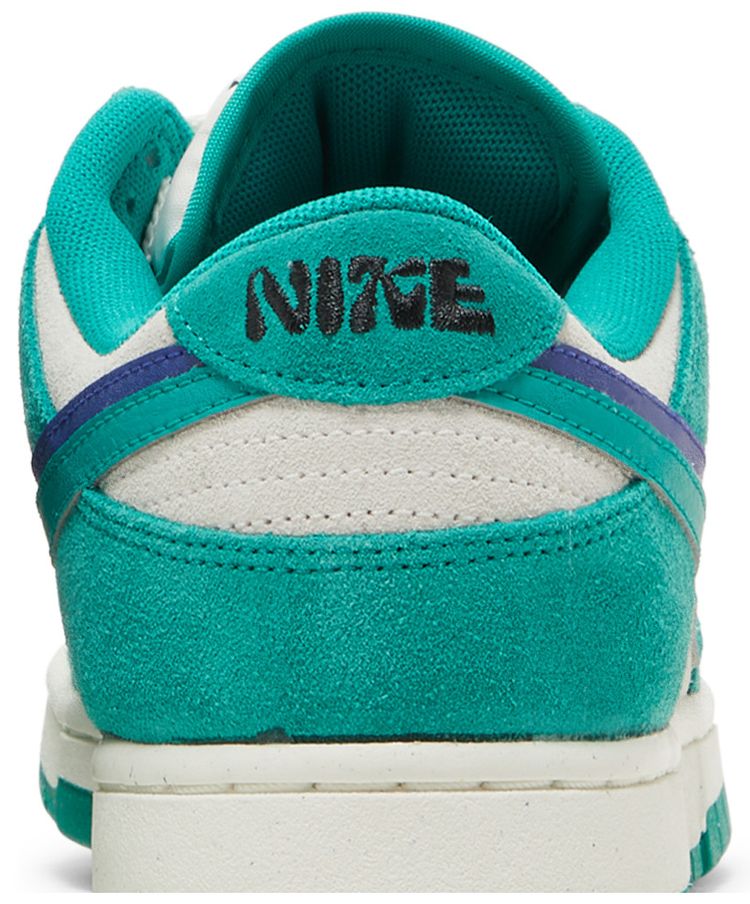 Nike Wmns Dunk Low SE 85