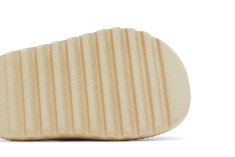 Buy adidas Yeezy Slides Kids 'Bone' 2022 - FZ5902 | GOAT
