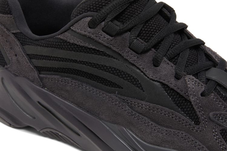 Yeezy Boost 700 V2 Vanta