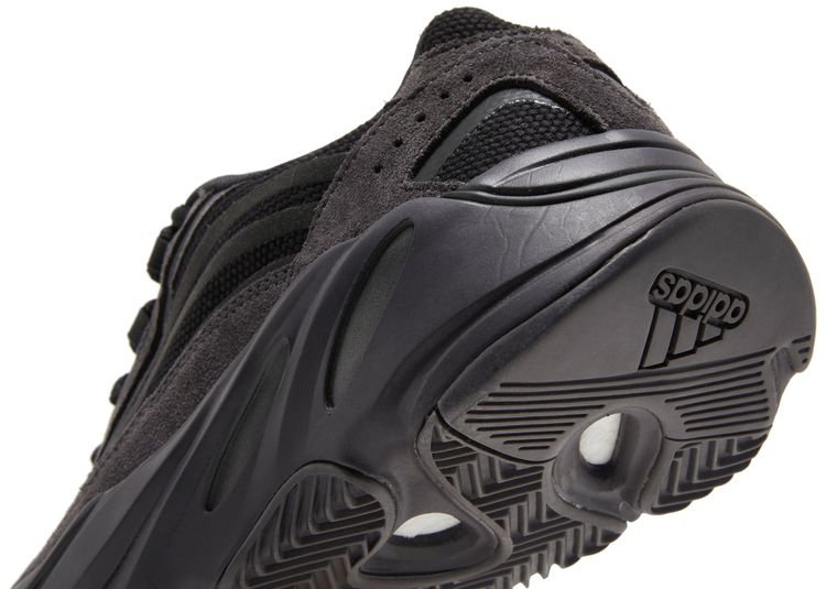 Yeezy Boost 700 V2 Vanta
