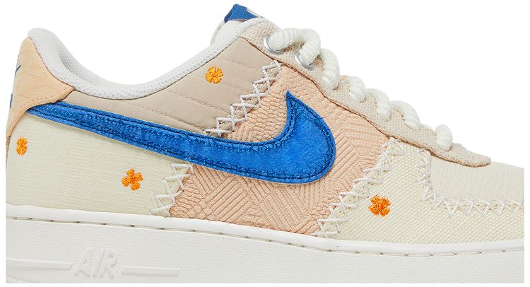 Nike Wmns Air Force 1 07 LA Flea
