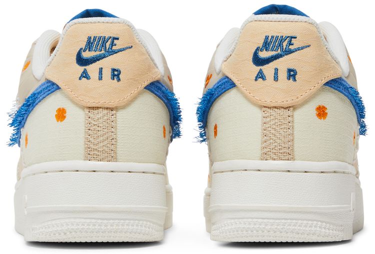 Nike Wmns Air Force 1 07 LA Flea