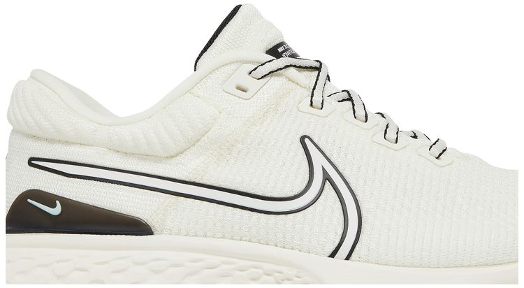 ZoomX Invincible Run Flyknit 2 Sail