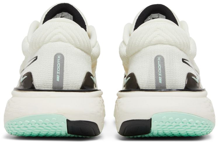 ZoomX Invincible Run Flyknit 2 Sail