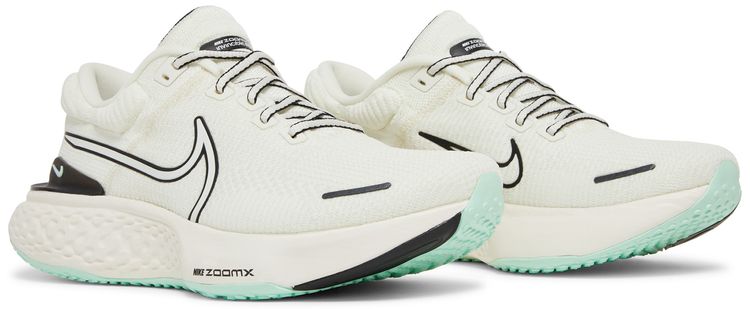 ZoomX Invincible Run Flyknit 2 Sail