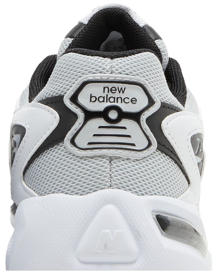 New Balance 725 White Black