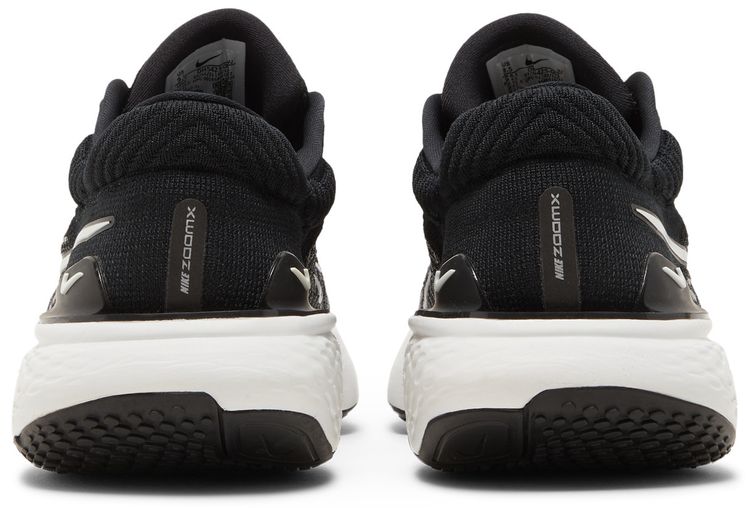 ZoomX Invincible Run Flyknit 2 Black Summit White