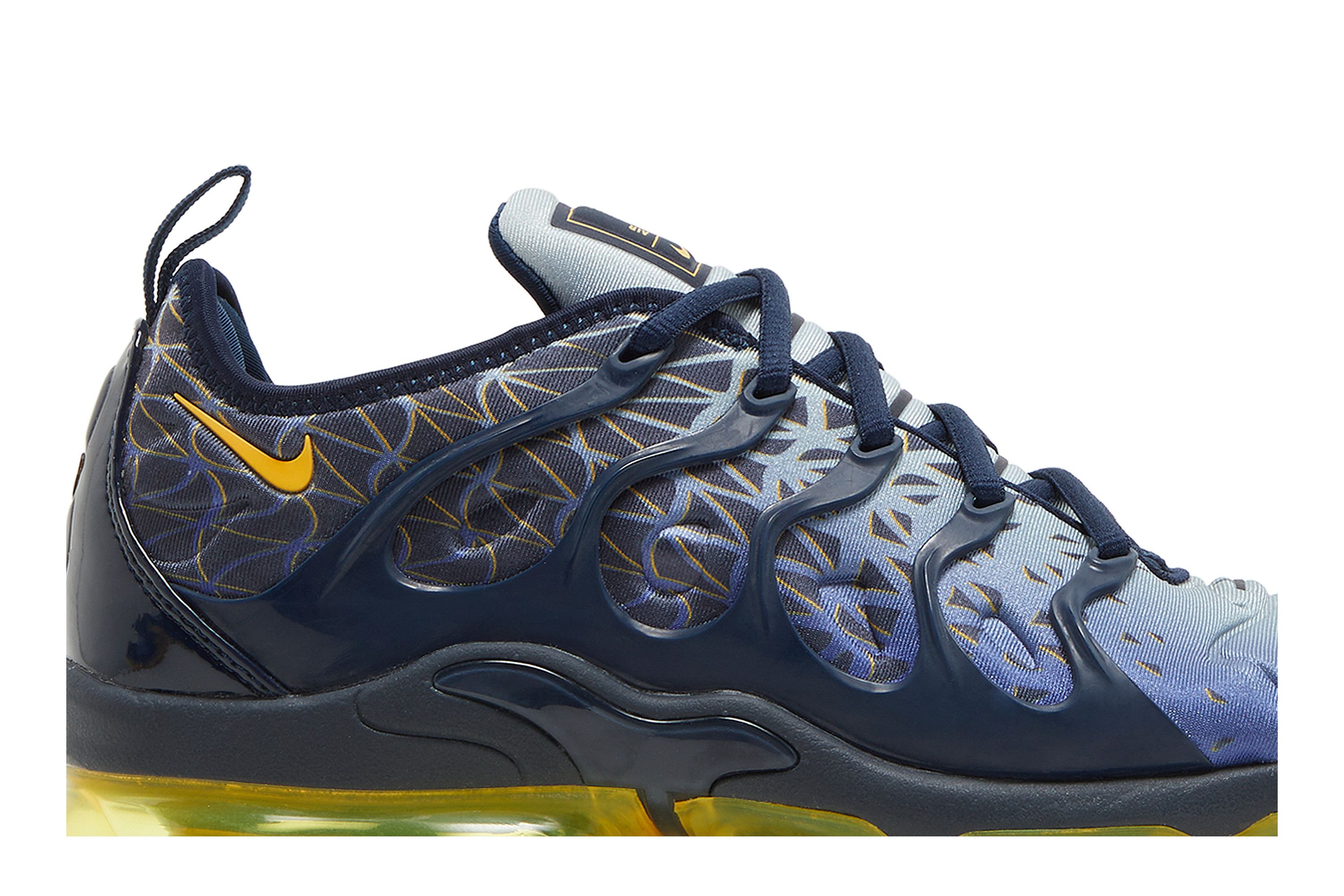 Vapormax plus blue orange sale