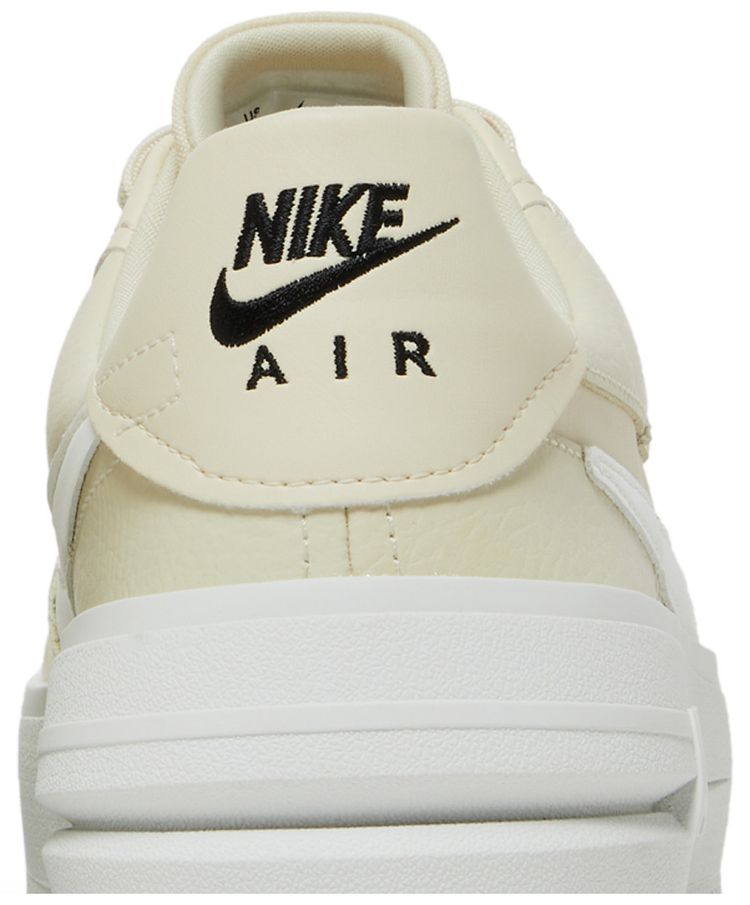 Nike Wmns Air Force 1 PLTAFORM Fossil