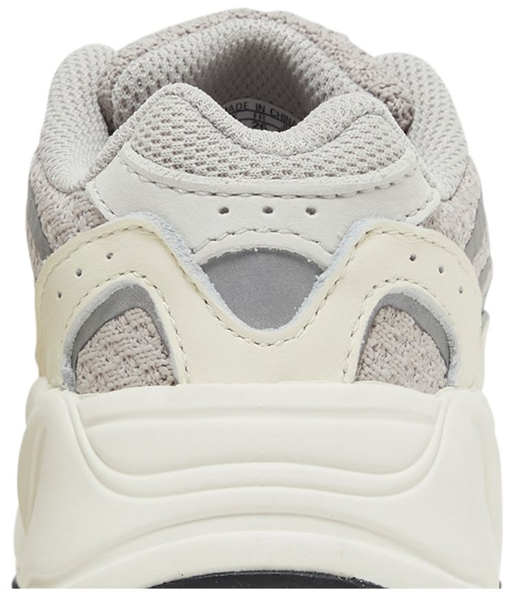 Yeezy Boost 700 V2 Infants Static