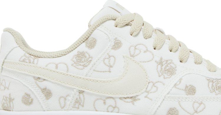 Wmns Court Vision Low Valentines Day