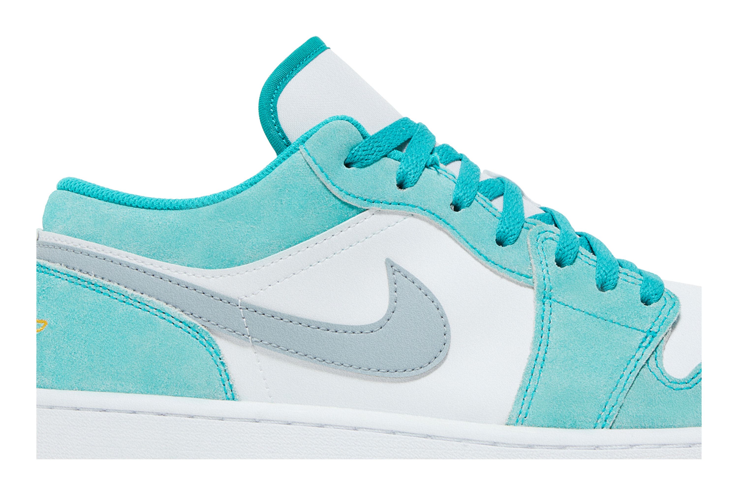 Air jordan 1 low emerald 2025