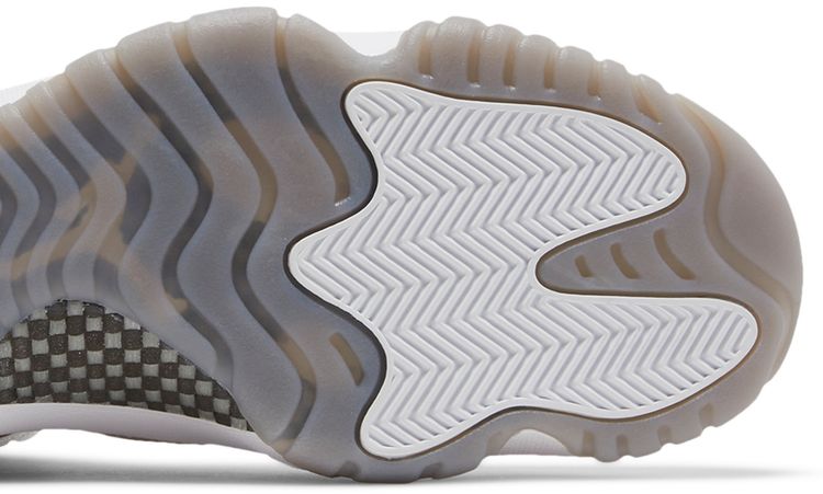 Air Jordan 11 Retro Low IE Light Orewood Brown