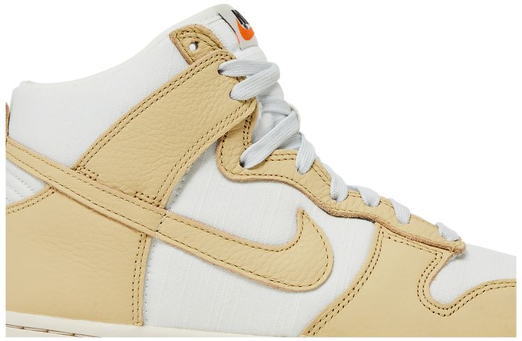 Nike Wmns Dunk High LX Certified Fresh   Team Gold
