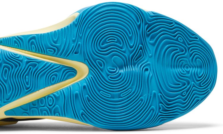 Nike Zoom Freak 3 NRG Valentines Day