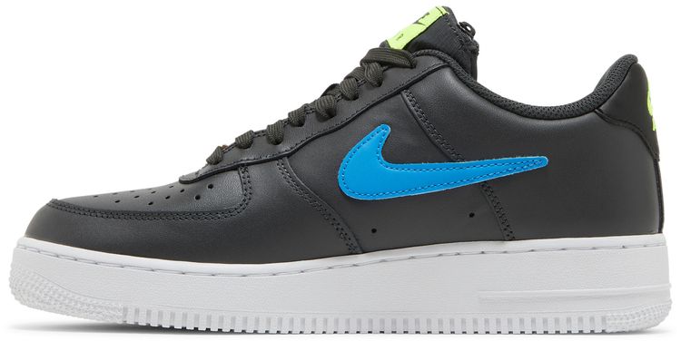 Nike Air Force 1 07 Premium Carabiner