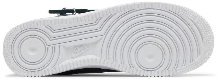 Nike Air Force 1 07 Premium Carabiner