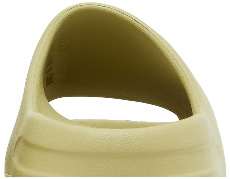 Yeezy Slides Resin 2022