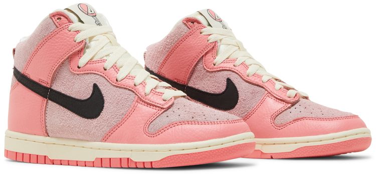 Nike Wmns Dunk High Hoops