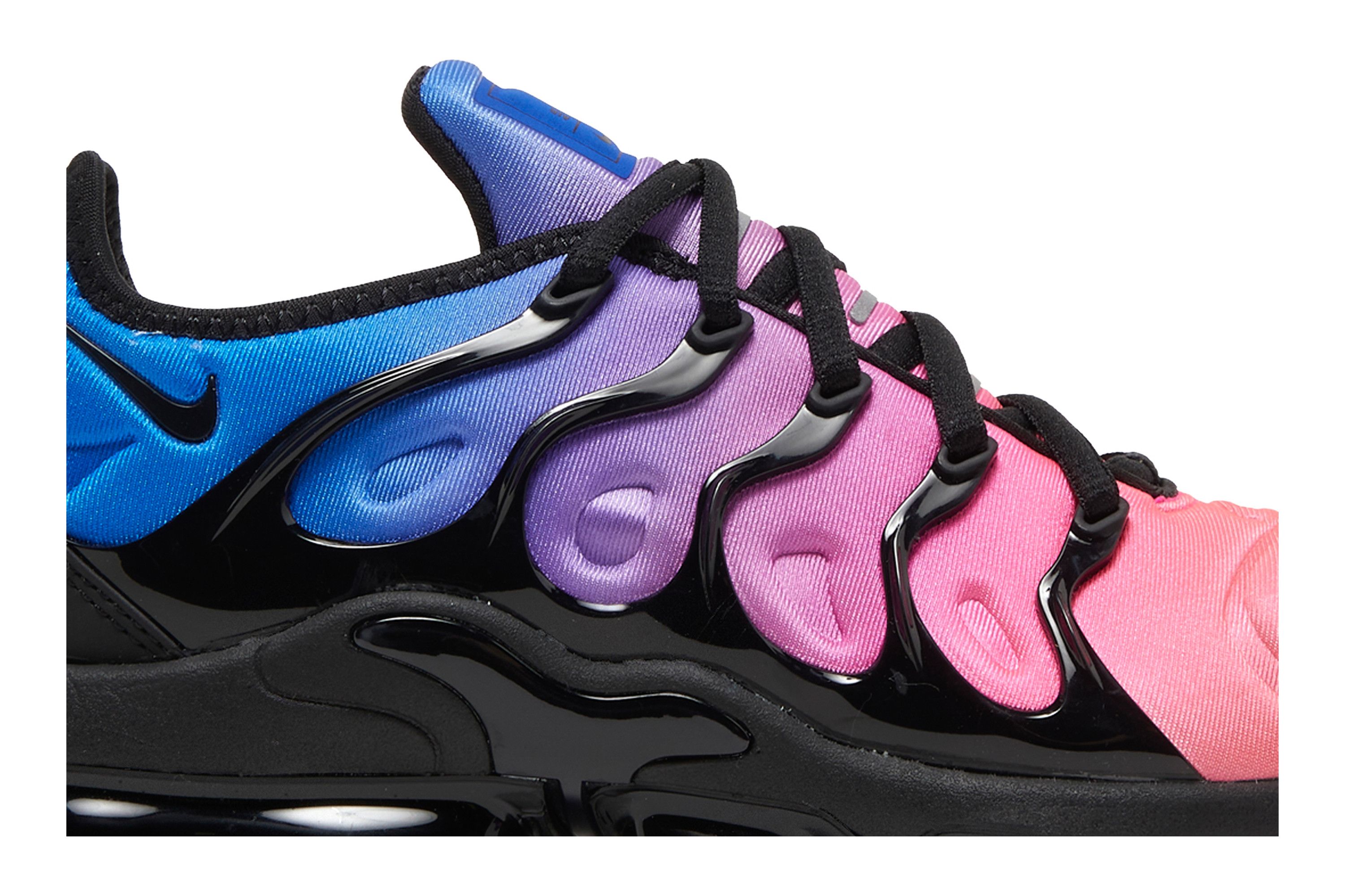 Vapormax blue pink on sale