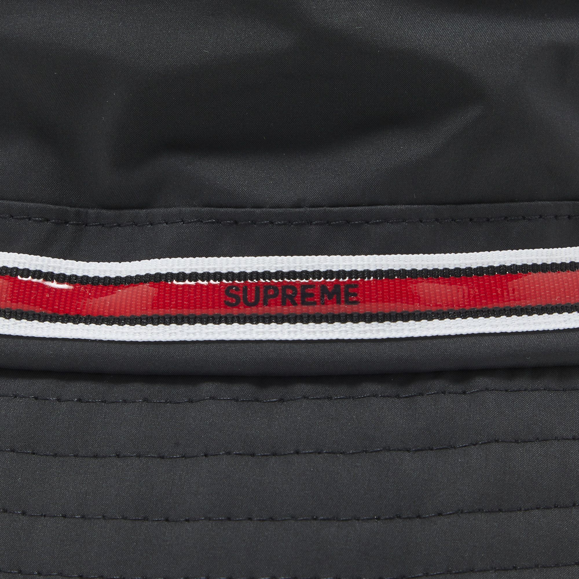 【国産】 Crusher Stripe Silicone Supreme Buy 'Black' BLACK FW22H43 - 帽子
