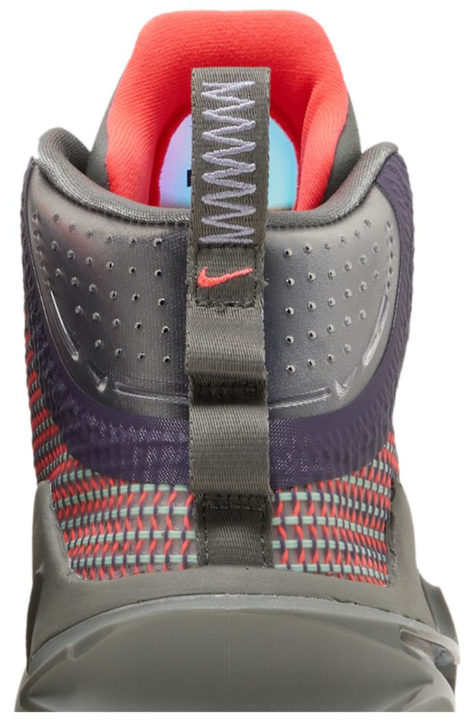 Nike Air Zoom GT Jump Chaos