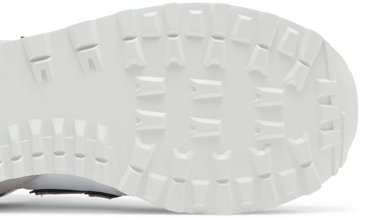 574T White Volt