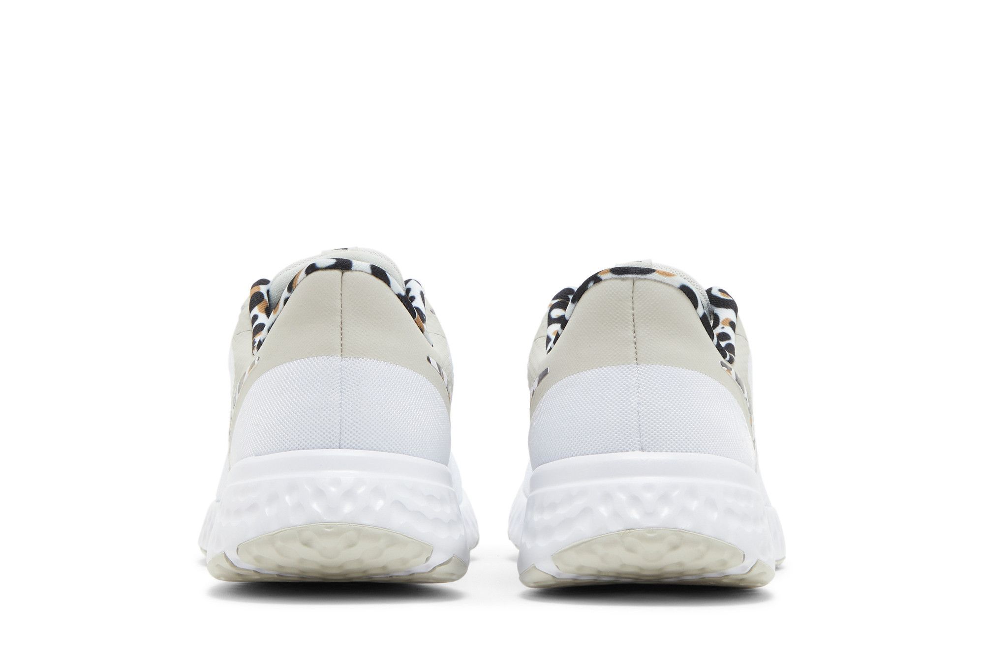 Nike revolution 3 leopard pattern best sale