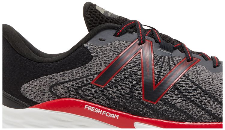 New Balance Fresh Foam Evare 4E Wide Dark Grey Team Red