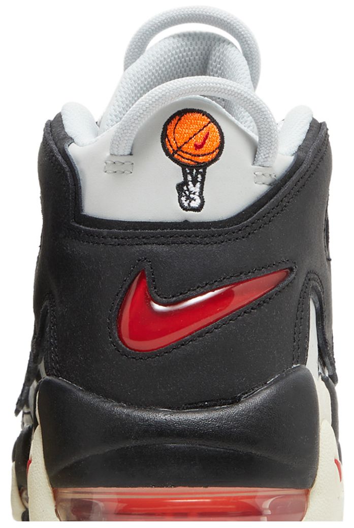 Nike Air More Uptempo Hoops