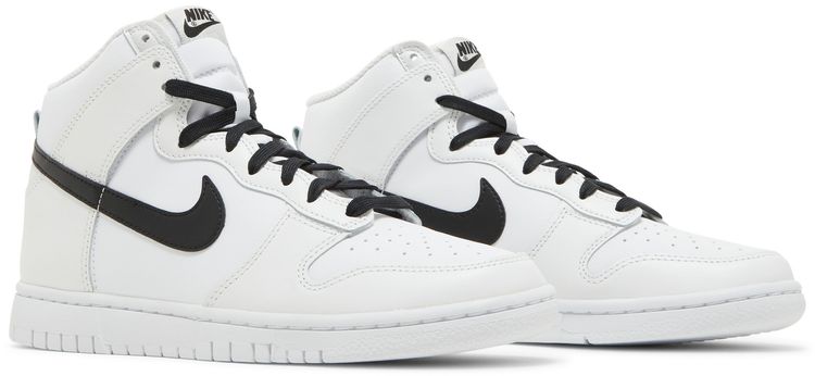 Nike Dunk High Reverse Panda
