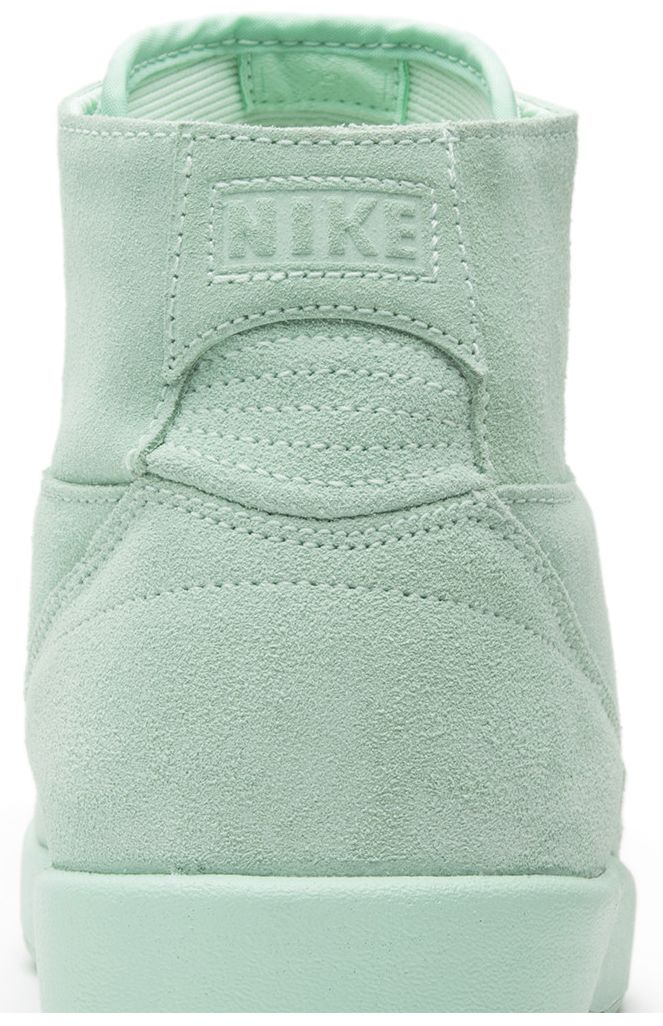 Air Jordan 2 Retro Deconstructed Mint Foam