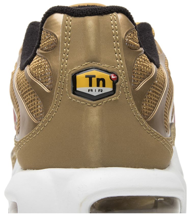 Nike Air Max Plus QS Metallic Gold