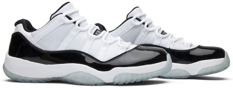 Air Jordan 11 Retro Low Concord