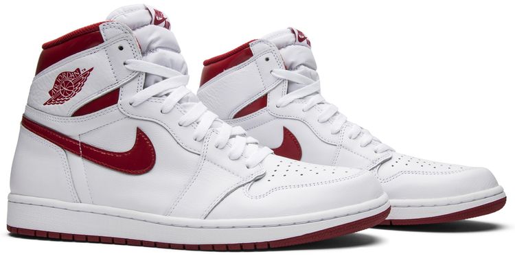Air Jordan 1 Retro High OG Metallic Red