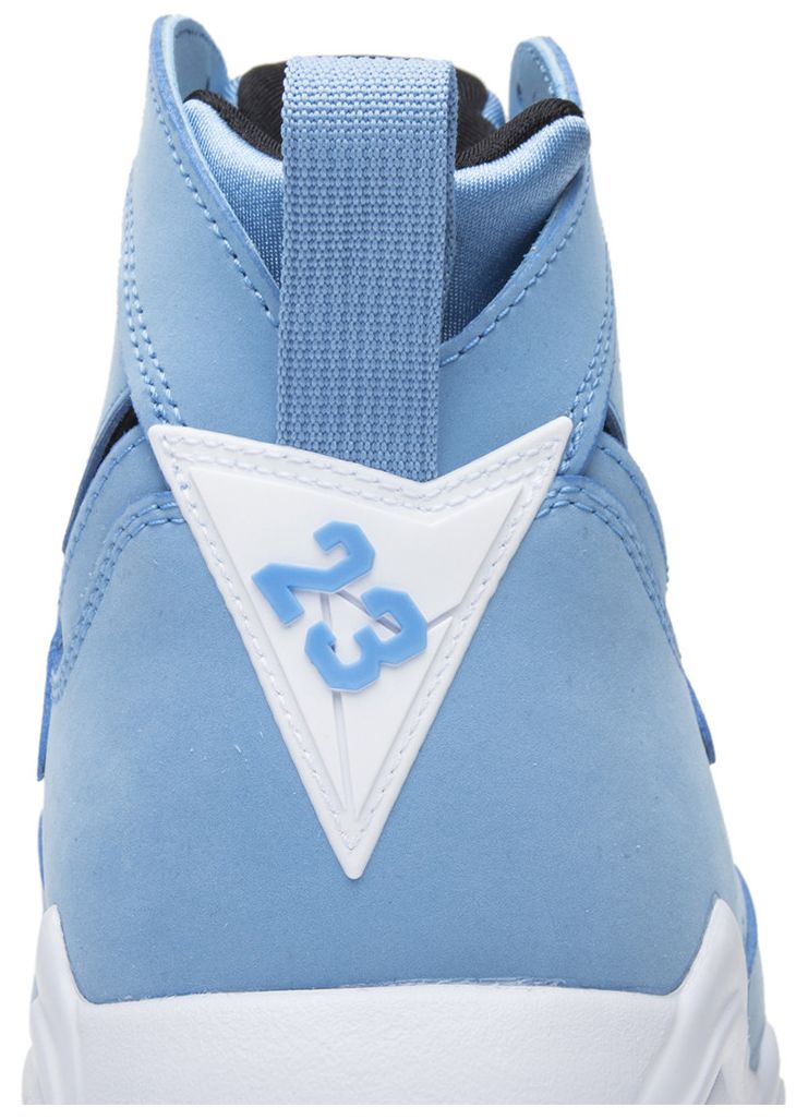 Air Jordan 7 Retro Pantone