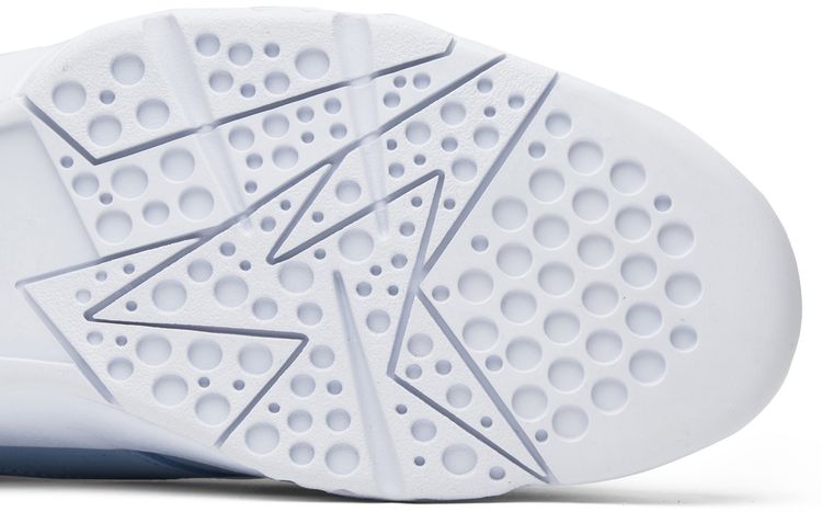 Air Jordan 7 Retro Pantone