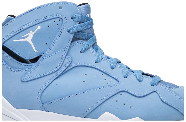 Air Jordan 7 Retro Pantone