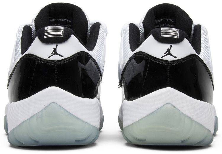 Air Jordan 11 Retro Low Concord