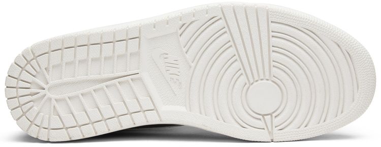 Air Jordan 1 Retro High Jeter