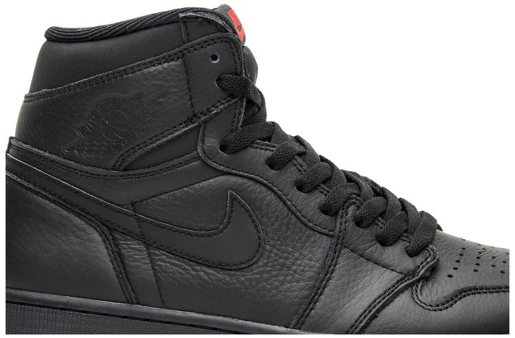 Air Jordan 1 Retro High OG Triple Black