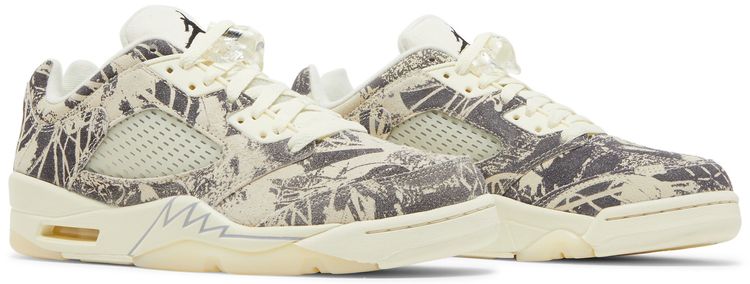 Wmns Air Jordan 5 Retro Low Expression