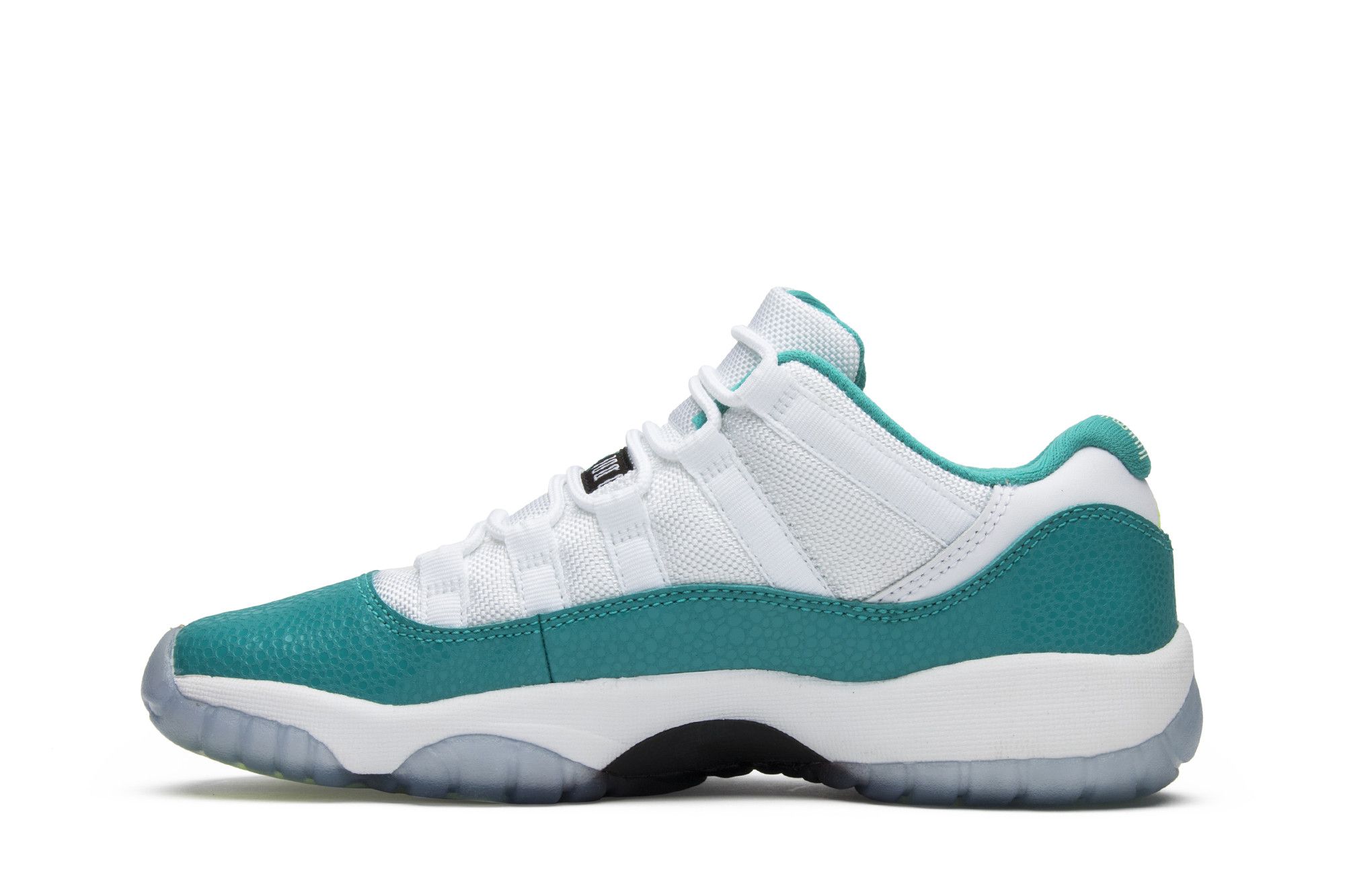 Jordan 11 retro low aqua safari top