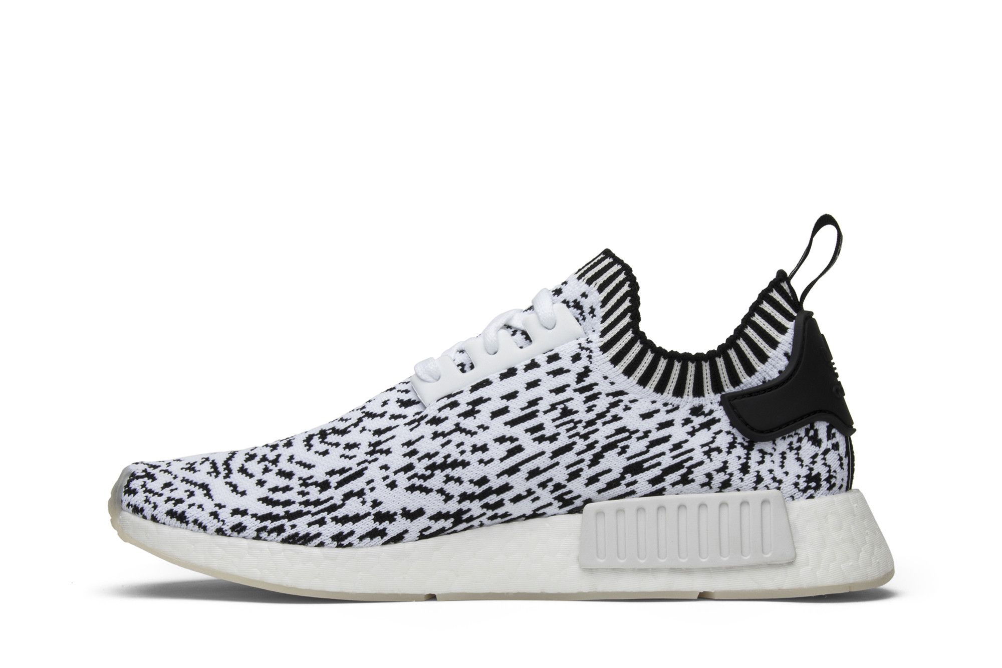 Adidas nmd r1 zebra hot sale