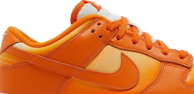 Wmns Dunk Low Magma Orange