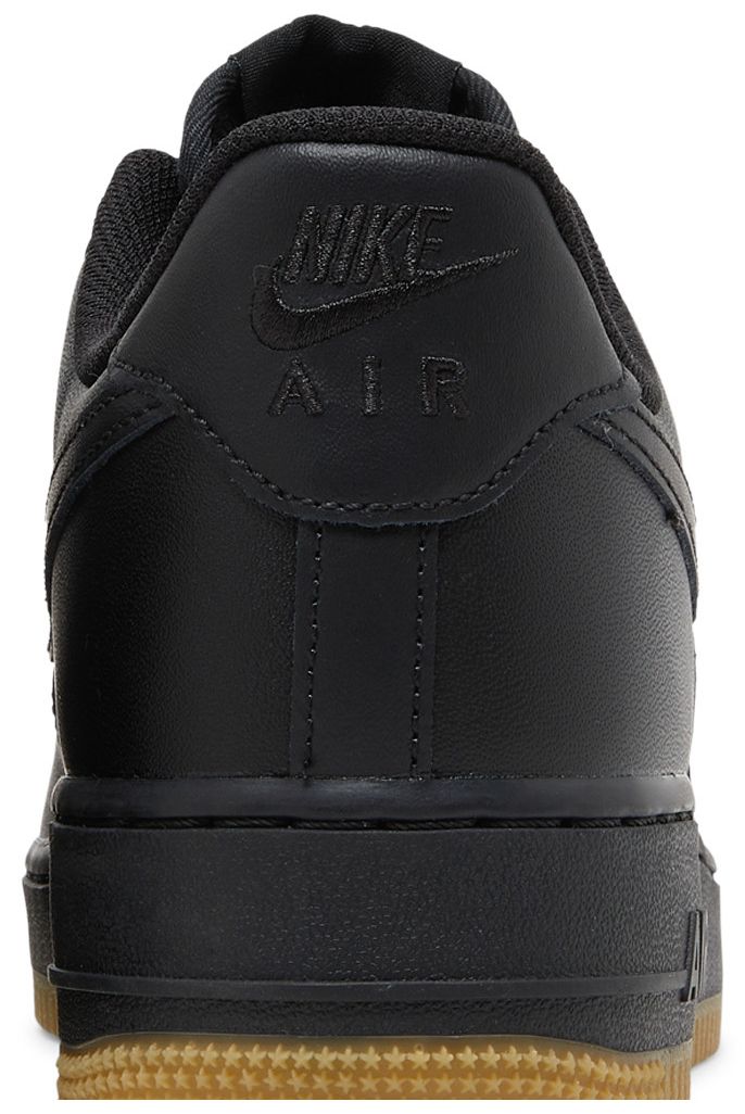 Nike Air Force 1 07 Black Gum