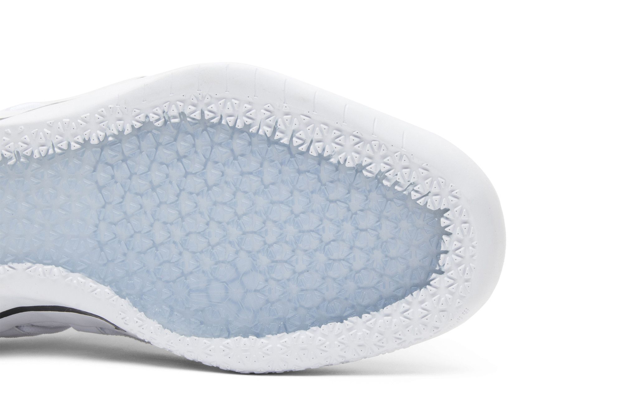 Kobe snow white on sale