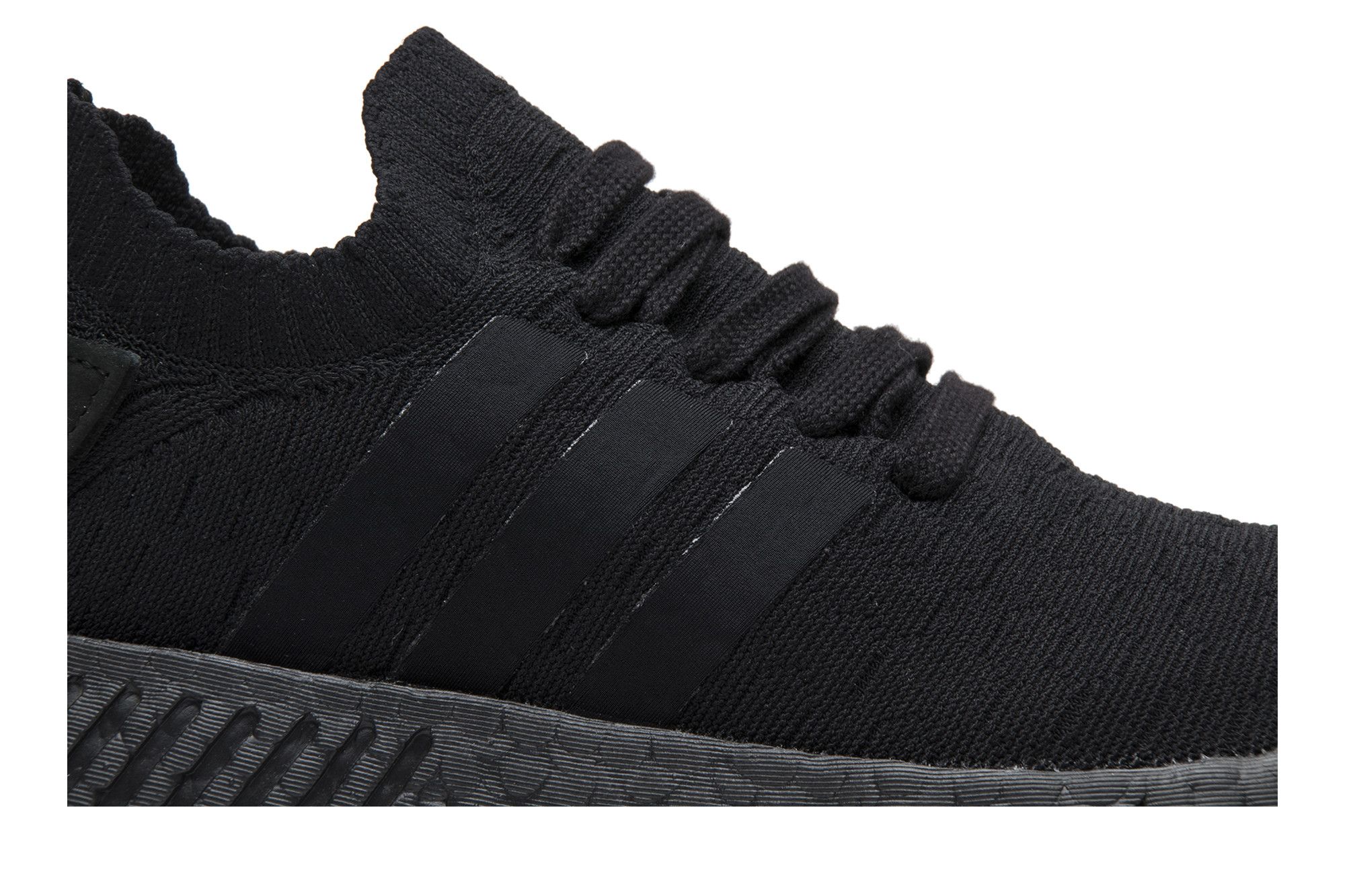 Triple black nmd r2 top