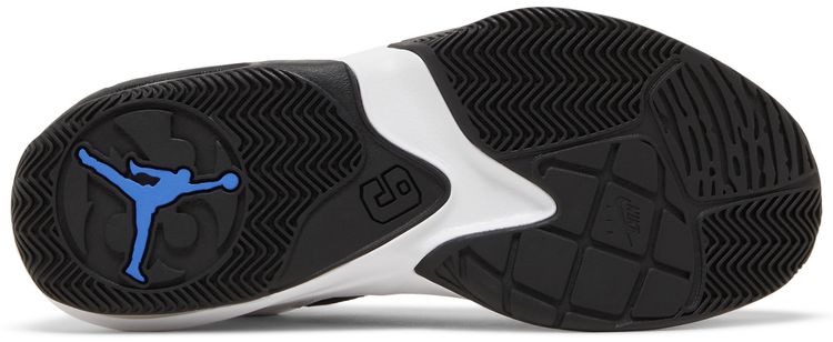 Air Jordan Max Aura 3 Black White Rush Pink